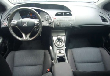 Honda Civic VIII Hatchback 3d 1.4 i-VTEC 100KM 2009 Honda Civic Honda Civic VIII Salon PL - I wlasciciel 1.3 Benzyna 100KM, zdjęcie 14