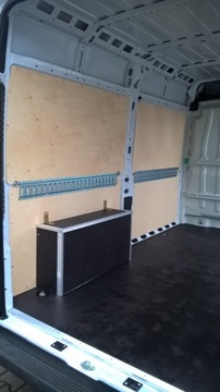 Кузов из доски Peugeot Partner L1.