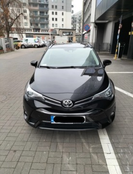 Toyota Avensis III Wagon Facelifting 2015 2.0 D-4D 143KM 2018 Toyota Avensis 2.0 D-4D Premium