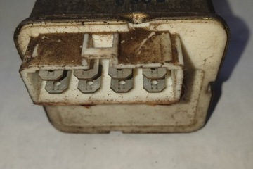 RELÉ MITSUBISHI COLT IV (CA_A) E8T06871 1.3L GASOLINE 55KW 1993