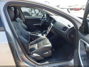 Volvo S60 III 2018 Volvo S60 2018 Volvo S60 T5 FWD Dynamic 2.0 Benzyna 240KM, zdjęcie 4