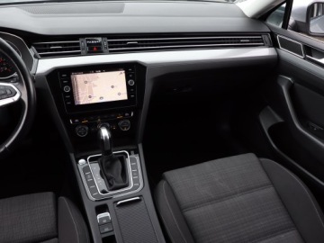 Volkswagen Passat B8 Variant Facelifting 1.5 TSI EVO 150KM 2020 VW Passat 1.5 TSI, Salon Polska, Automat, Navi, zdjęcie 7