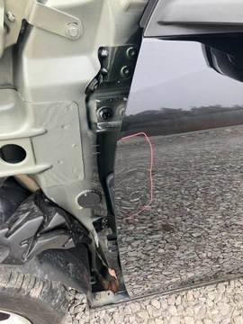 DVEŘE LEVÉ LEVÝ PŘEDNÍ OPEL CORSA F 19- KTV