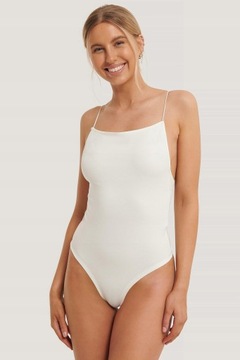 NA-KD BODY NA RAMIĄCZKACH S