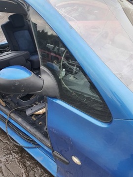 SKLO (OKNO) BOČNÍ KAROSERIE PRAVÝ PŘEDNÍ PEUGEOT 1007