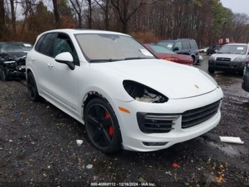 Porsche Cayenne II SUV Facelifting 3.6 V6 440KM 2016 Porsche Cayenne 2016 Porsche Cayenne AWD 4dr GTS 3.6 Benzyna 440KM, zdjęcie 5