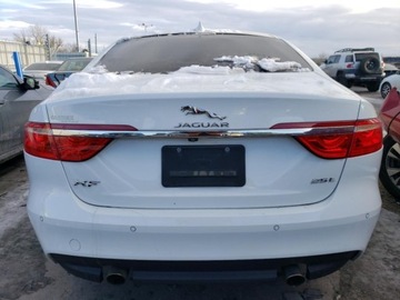 Jaguar XF II 2018 Jaguar XF Premium 2018 2.0l 2.0 Benzyna 247KM, zdjęcie 2