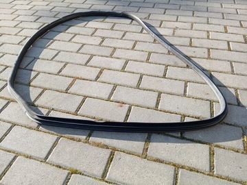 ПРОКЛАДКА ДВЕРИ КУЗОВА ПРАВАЯ ЗАДНЯЯ VOLVO V60 И ЗАДНЯЯ ПРАВАЯ