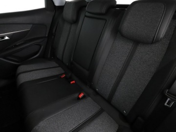 Peugeot 3008 II Crossover 1.2 PureTech 130KM 2018 Peugeot 3008 automat virtual cocpit półskóra, zdjęcie 16