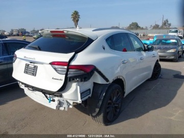 Maserati Levante 2023 Maserati Levante Modena 2023 3.0l 3.0 Benzyna 424KM, zdjęcie 5