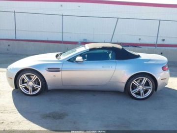 Aston Martin V8 Vantage III 2008 Aston Martin V8 Vantage 2008 4.3L 4.3 Benzyna 380KM, zdjęcie 2