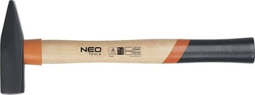 Молоток слесарный 800 г, ручка из ясеня.