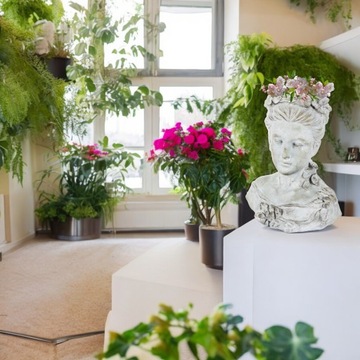 Крышка для вазона бетонная, женская голова, 30х24х14 см, серая