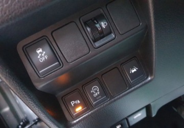 Nissan Qashqai II Crossover 1.2 DIG-T 115KM 2015 Nissan Qashqai Panorama Kamera 360 Hands Free GetHelp 1.2 Benzyna, zdjęcie 16