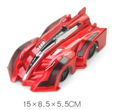 АВТОМОБИЛЬ С ДИСТАНЦИОННЫМ УПРАВЛЕНИЕМ, ЕЗЖАЩИЙ ПО СТЕНЕ