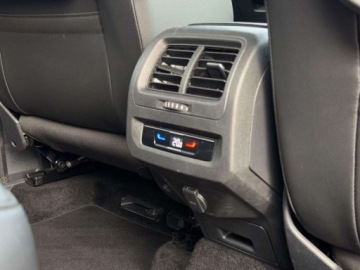 Volkswagen Touran III 1.5 TSI EVO 150KM 2022 Volkswagen Touran Touran, Ogrzewanie Postojowe, Hak, Asystenci, Kamera, 1.5, zdjęcie 14