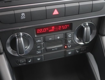 Audi A3 8P Hatchback 3d 1.6 102KM 2010 Audi A3 1.6, Klima, Klimatronic, zdjęcie 11