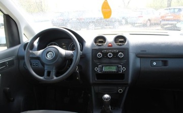 Volkswagen Caddy III Kombi Facelifting 1.6 TDI 102KM 2014 Volkswagen Caddy 1.6D 102KM przeb.163tys klima hak ksiazka 1.6 Diesel, zdjęcie 19