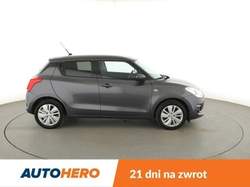 Suzuki Swift VI Hatchback 1.2 DualJet 90KM 2018 Suzuki Swift grzane fotele klima, zdjęcie 8
