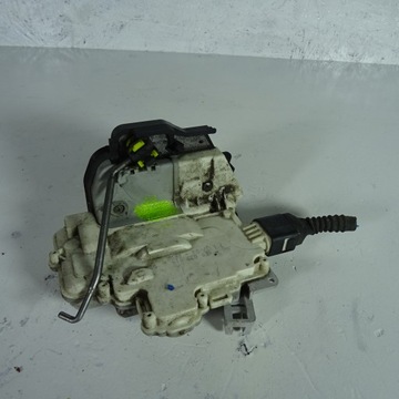 AUDI A6 C6 KOMBI ZÁMEK DVEŘE ZADNÍ LEVÝ 4F0839015