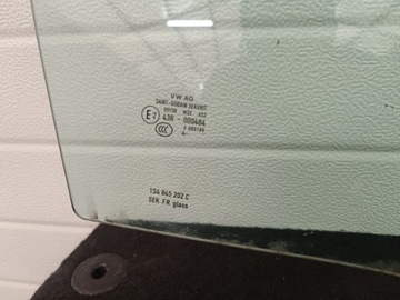 SKLO (OKNO) DVEŘE VW UP MII CITIGO 2014R. PRAVÁ PŘEDNÍ ORIGINÁLNÍ 5D