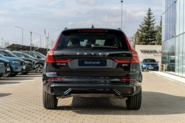 Volvo XC60 II 2025 Volvo XC 60 Plus Dark B5 AWD mild hybrid Benzyna, zdjęcie 6