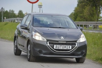 Peugeot 208 I Hatchback 3d 1.2 VTI 82KM 2014 Peugeot 208 1.2 Benzyna doinwestowany nawigacja gw, zdjęcie 9