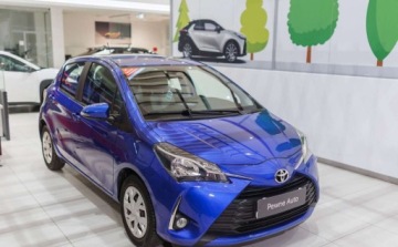 Toyota Yaris III Hatchback 5d Facelifting 2017 1.5 Dual VVT-iE 111KM 2017 Toyota Yaris 1.5 Premium 1.5 Benzyna 111KM, zdjęcie 8
