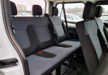 Opel Vivaro B Kombi Extra Long H1 2,9t 1.6 BiTurbo 125KM 2017 Opel Vivaro 1,6 Diesel 125km 6-Biegow Klima Serwis 9-osob 1.6 Diesel, zdjęcie 25