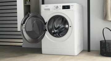 Отдельностоящая стиральная машина с сушкой Whirlpool FFWDB976258SVEE