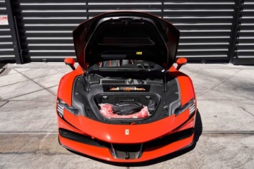 Ferrari 2025 Ferrari SF90 Spider Base 2025 4.0 Hybryda Plug-in 986KM, zdjęcie 5