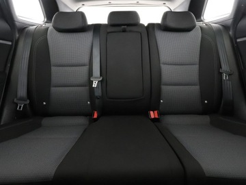 Hyundai i30 II Wagon Facelifting 1.6 CRDi 136KM 2015 Hyundai i30 1.6 CRDi Blue Klimatronik Nawigacja, zdjęcie 17