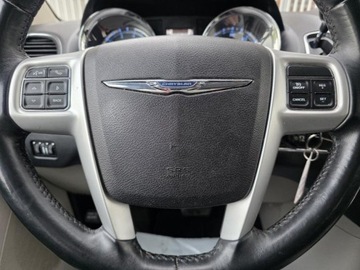 Chrysler Town &amp; Country V 2015 town chrysler Touring V6 3.6l benzyna 283KM Dokumentacja Zadbany, zdjęcie 14