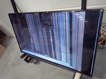 TOSHIBA 43UA2363DG UHD Android TV - uszkodzenie