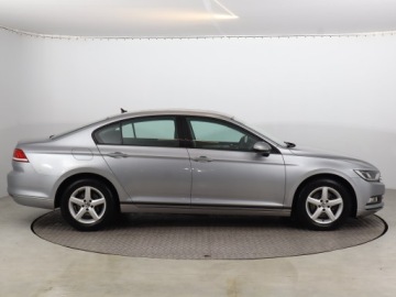 Volkswagen Passat B8 Limousine 2.0 TDI BlueMotion Technology 150KM 2017 VW Passat 2.0 TDI, Salon Polska, Navi, Klima, zdjęcie 5