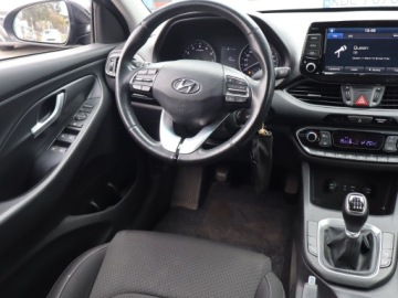 Hyundai i30 III Hatchback 1.4 T-GDI 140KM 2018 Hyundai i30 Fastback 1.4 T-GDI, Klima, zdjęcie 6