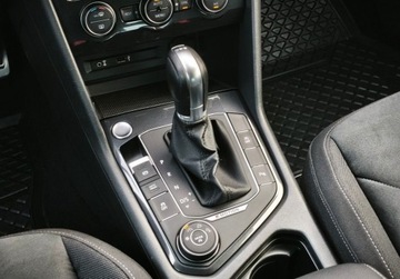 Volkswagen Tiguan II SUV 2.0 TDI 190KM 2017 Volkswagen Tiguan Highline 4Motion Pakiet Premium, GPS, Active Info Displ, zdjęcie 24