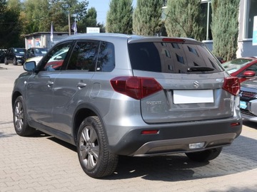 Suzuki Vitara III SUV Facelifting 1.4 BoosterJet 140KM 2019 Suzuki Vitara 1.4 BoosterJet, Salon Polska, zdjęcie 3