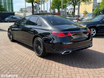 Mercedes Klasa E W214 2025 Mercedes-Benz Klasa E Mercedes-Benz Klasa E 220 d 4-Matic AMG 2.0 Diesel, zdjęcie 3