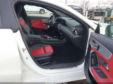 Mercedes CLA C118/X118 2021 Mercedes-Benz CLA 250 2021 2.0 Benzyna 221KM, zdjęcie 9