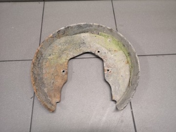 OSŁONA TARCZY HAMULCOWEJ AUDI A8 D2 4D0615612F