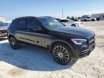 Mercedes GLC C253 2021 Mercedes-Benz GLC 300, 2021r., 2.0L 2.0 Benzyna 255KM, zdjęcie 1