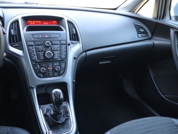 Opel Astra J Sedan 1.6 Twinport ECOTEC 115KM 2016 Opel Astra 1.6 16V, Salon Polska, Skóra, Klima, zdjęcie 7