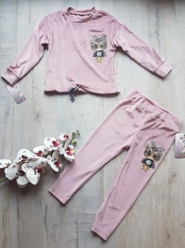 Бархатный комплект для девочки 122 размер.