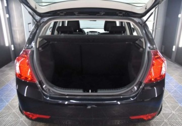 Kia Ceed I Hatchback 5d Facelifting 1.6 DOHC CVVT 126KM 2012 Kia Ceed Polski salon _ 1.6 benzyna 125 KM _ Klimatyzacja _ opony wielosez, zdjęcie 7