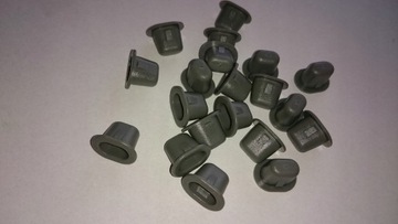 NISSAN JUKE SPONKA KOLÍČEK DYBEL X-TRAIL INFINITI