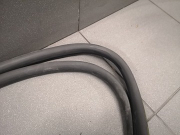 УПЛОТНИТЕЛЬ ДВЕРИ ПЕРЕДНЕЙ СПРАВА, AUDI A6 C5