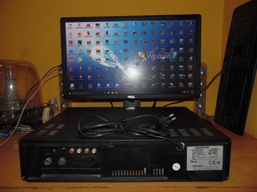 Видеорегистратор VHS Universum VR-2311 поврежден