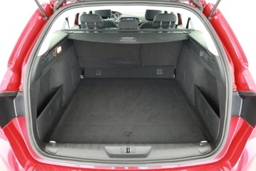 Peugeot 308 II SW Facelifting 1.2 PureTech 110KM 2019 Peugeot 308 1.2 PureTech, Salon Polska, zdjęcie 10