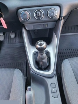 Toyota Yaris IV Hatchback 1.5 Dynamic Force 125KM 2022 Toyota Yaris 1.5 benzyna 125 KM 2022r wersja Comfort, zdjęcie 14